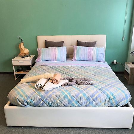 Studio Luna Apartments Milan Luaran gambar