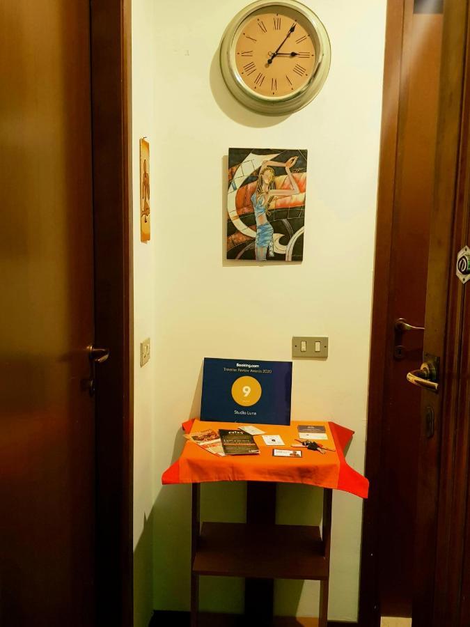 Studio Luna Apartments Milan Luaran gambar