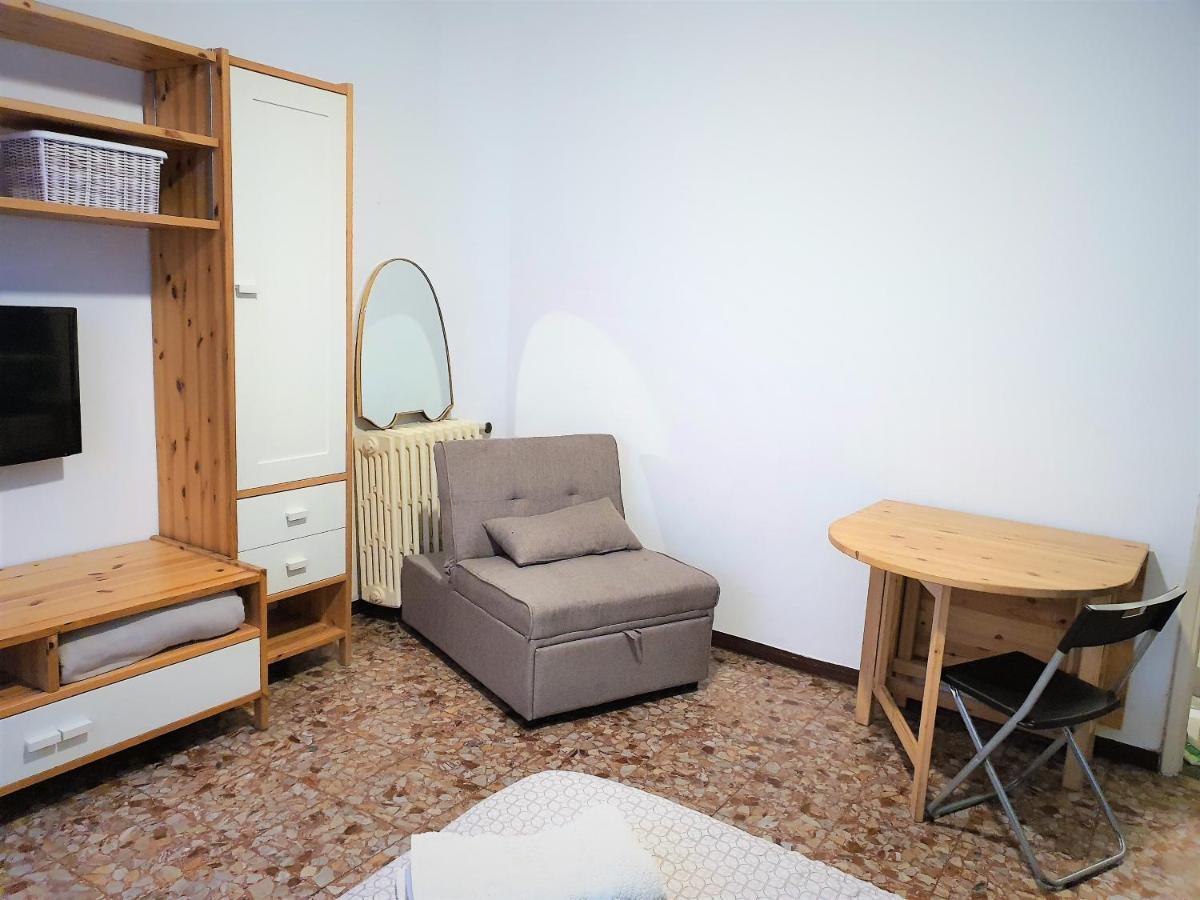 Studio Luna Apartments Milan Luaran gambar